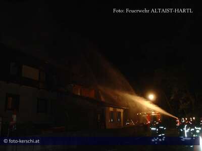 BRAND: Wohnhaus ein Raub  der Flammen kerschi_20090912_wohnhausbrand_05.jpg