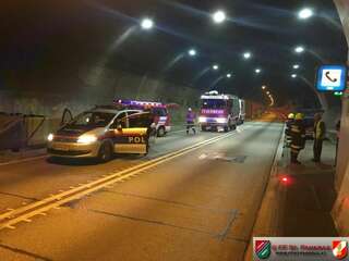 Verkehrsunfall - A9 Speringtunnel 02.jpg