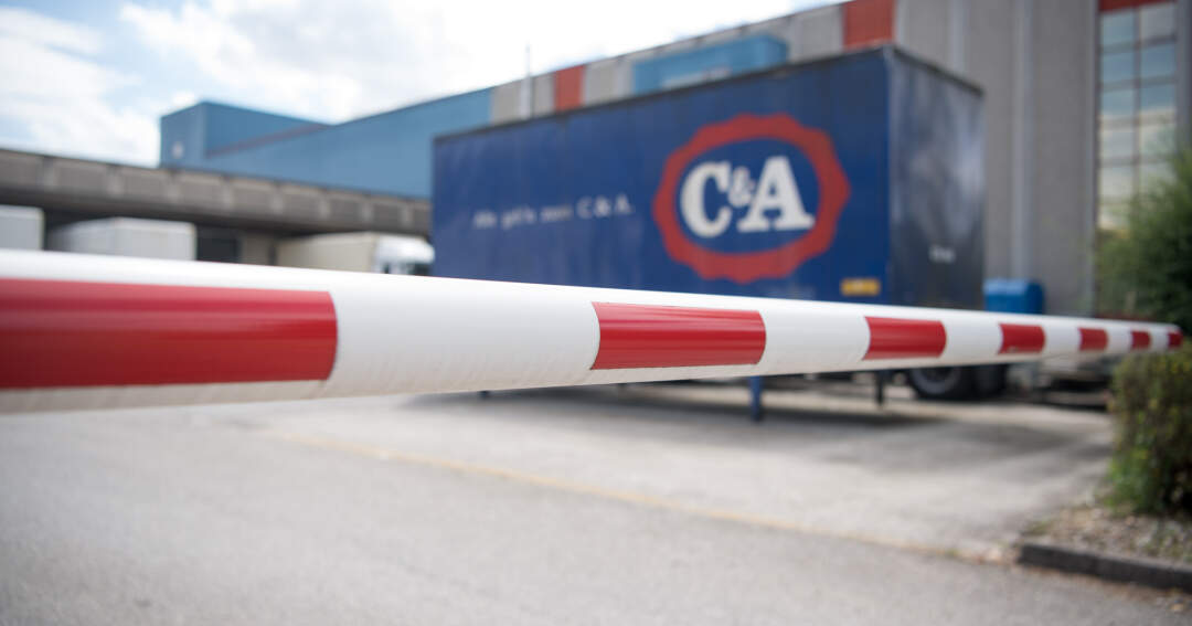 Titelbild: C&A schließt Logistikzentrum in Enns - 215 verlieren Job
