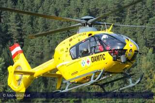 Interner Notfall - Hubschrauberlandung mitten im Ort ker_2766.jpg