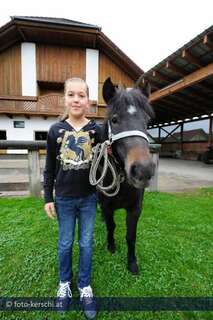 Tierquäler schnitt Pony den Hals auf kerschi_20091009_tierquler_24.jpg