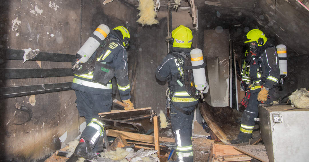 Brandeinsatz in Ansfelden - Kinderzimmer ausgebrannt