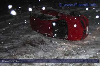 Wintereinbruch verursacht Verkehrsunfälle kerschi_ffsandl.jpg