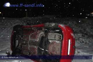 Wintereinbruch verursacht Verkehrsunfälle kerschi_ffsandl_05.jpg