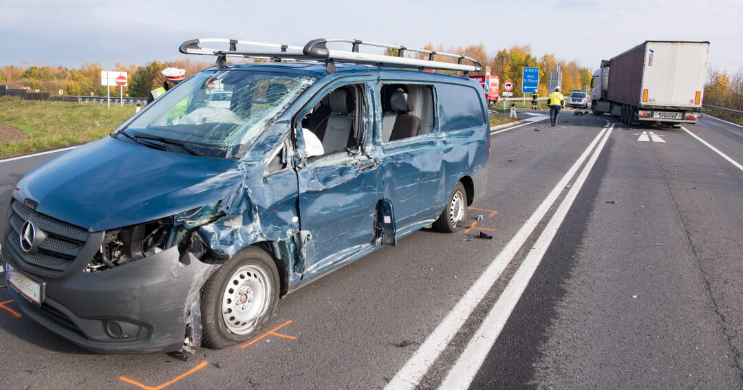 Verkehrsunfall im Bereich der Autobahnauffahrt in Asten