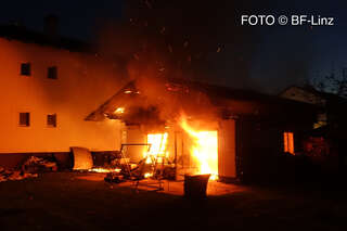 Garagenbrand in Ebelsberg DSC00514-2.jpg
