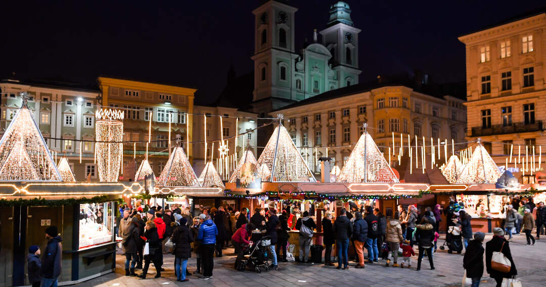 Titelbild: Christkindlmarkt und Weihnachtsmarkt in Linz