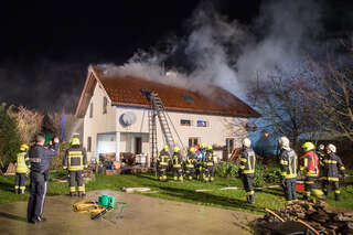 Wohnhausbrand in Steinerkirchen foke_2017112518502654_008.jpg