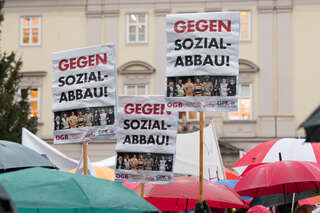 Erneut Demonstration vor Linzer Landhaus foke_20171205_081547.jpg