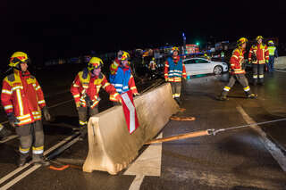 Außergewöhnlicher Verkehrsunfall in Pasching foke_20180116_201048.jpg