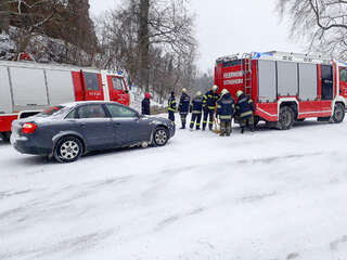 Winterliche Bedingungen halten Feuerwehren auf Trab 39980576565_9b3dff98a9_h.jpg