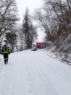 Winterliche Bedingungen halten Feuerwehren auf Trab 40833081232_91622db4d7_h.jpg