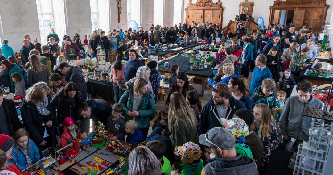 Titelbild: 4000 Besucher bei LEGO-Ausstellung im Stift St. Florian