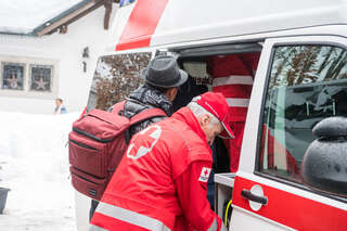 Unfall mit voll besetztem Bus am Pass Gschütt in OÖ foke_20180328_100001.jpg