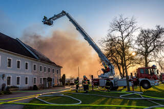 Großbrand im Bezirk Perg - Bauernhof stand in Vollbrand foke_20180407_174126.jpg