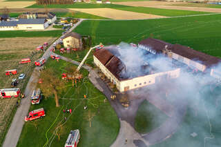 Großbrand im Bezirk Perg - Bauernhof stand in Vollbrand foke_20180407_181435.jpg