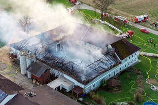 Großbrand im Bezirk Perg - Bauernhof stand in Vollbrand foke_20180407_181902.jpg