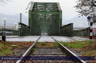 Linzer Eisenbahnbrücke ist ein Sanierungsfall foto-kerschi_2009_12_01_linzer_eisenbahnbrcke_30.jpg