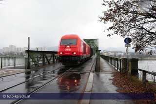 Linzer Eisenbahnbrücke ist ein Sanierungsfall foto-kerschi_2009_12_01_linzer_eisenbahnbrcke_92.jpg