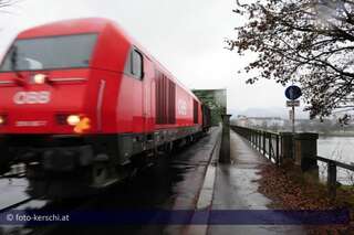 Linzer Eisenbahnbrücke ist ein Sanierungsfall foto-kerschi_2009_12_01_linzer_eisenbahnbrcke_96.jpg