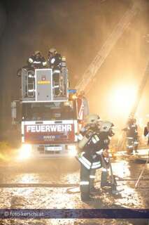 Brand vernichtet Wohnung von Familie foto-kerschi_20091208_band-weichstetten_04.jpg