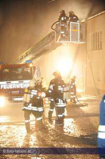Brand vernichtet Wohnung von Familie foto-kerschi_20091208_band-weichstetten_05.jpg
