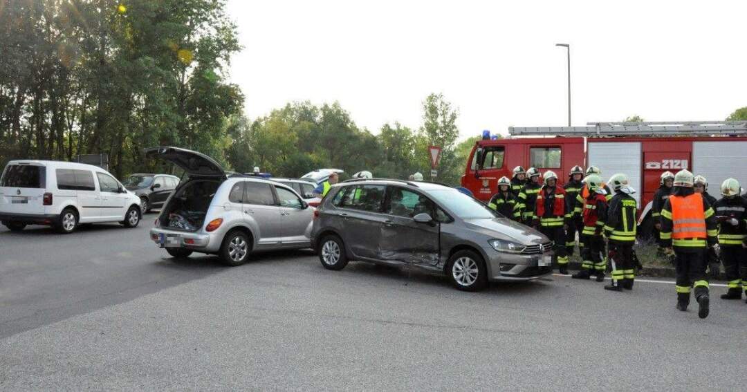 Steyregg - Verkehrsunfall Höhe Billa