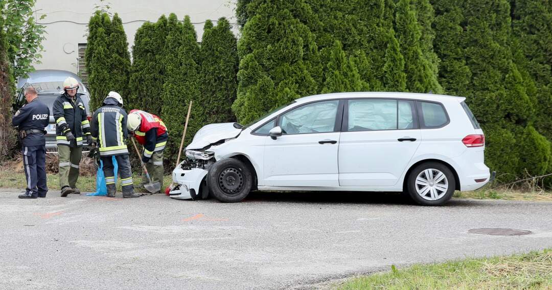 Titelbild: Verkehrsunfall mit Menschenrettung in Vestenthal
