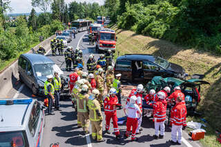 1 Toter und 4 Verletzte bei schwerem Verkehrsunfall auf der B1 bei Linz foke_20180526_130656.jpg