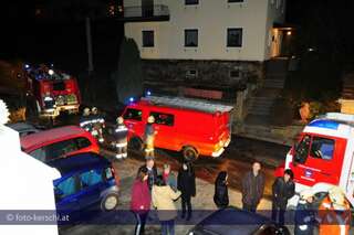 Feuer in Mehrparteienhaus fordert zwei Verletzte foto-kerschi_20091226_feuer_in_mehrparteienhaus-_32.jpg