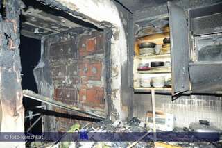 Feuer in Mehrparteienhaus fordert zwei Verletzte foto-kerschi_20091226_feuer_in_mehrparteienhaus-_38.jpg