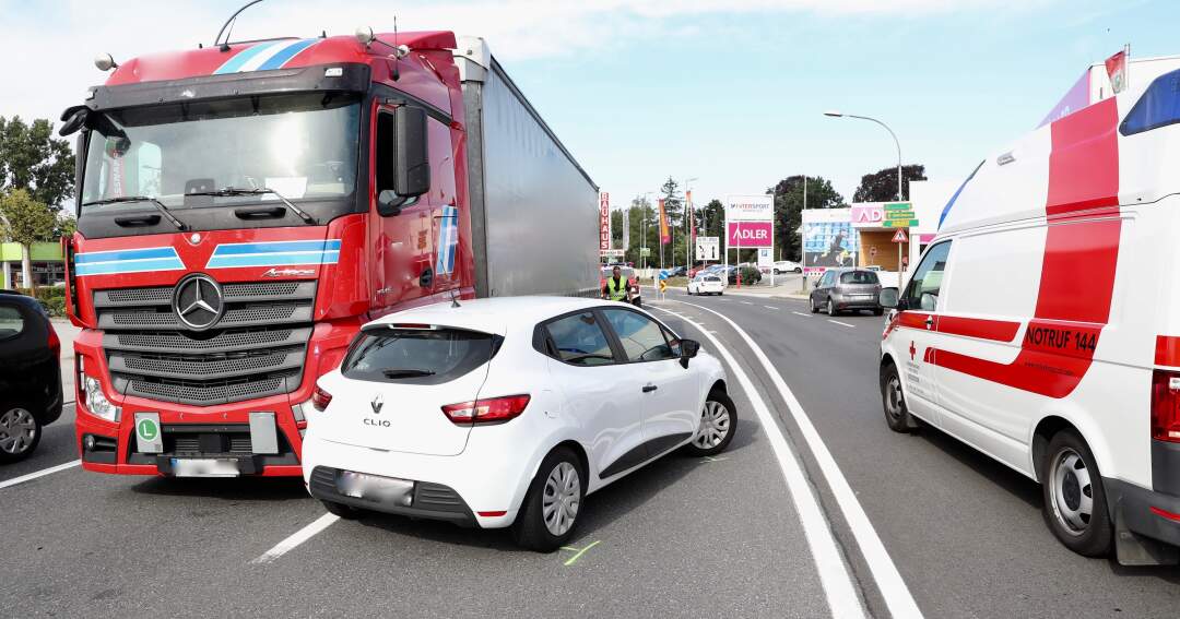 Titelbild: Unfall sorgte für Verkehrschaos in Steyr