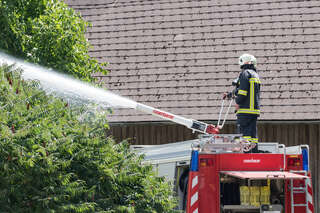 Großbrand auf Bauernhof: 20 Feuerwehren im Einsatz foke_20180712_111325.jpg