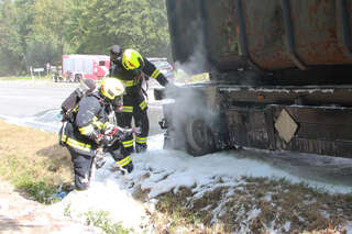 Brand eines Lastwagenreifens IMG_2154.jpg