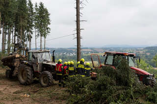 Forstarbeiter in Kremsmünster von Baum getroffen foke_20180810_153535.jpg