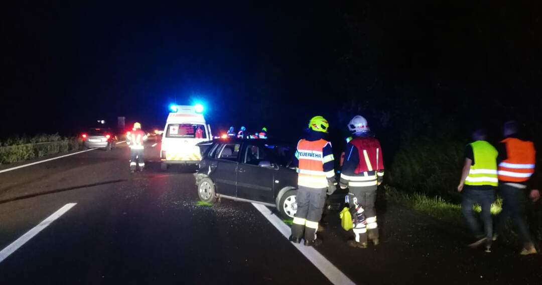 Titelbild: Unfall mit fünf Fahrzeugen auf Autobahn A7 forderte sechs Verletzte