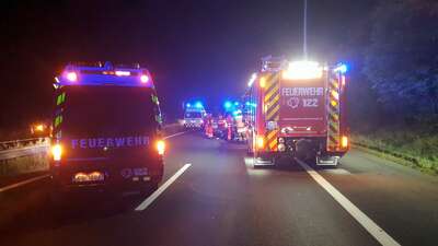 Unfall mit fünf Fahrzeugen auf Autobahn A7 forderte sechs Verletzte E180900162_01.jpeg