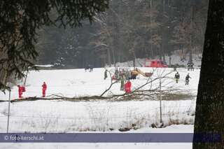 Forstunfall: Forstarbeiter schwer verletzt foto-kerschi_2010-02-18_forstunfall-_13.jpg