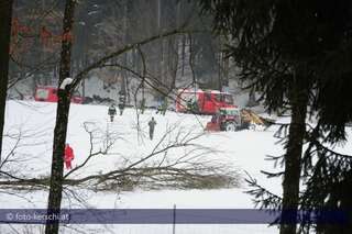 Forstunfall: Forstarbeiter schwer verletzt foto-kerschi_2010-02-18_forstunfall-_17.jpg
