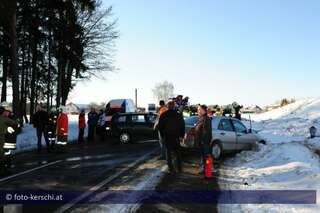 Schwerer Verkehrsunfall- Familie verletzt foto-kerschi_2010-02-21-vu_b38_bad-leonfelden.jpg