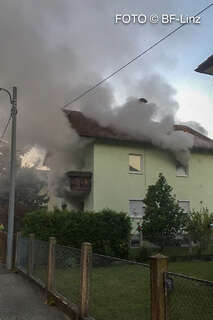 Wohnhausbrand in Linz-Urfahr Foto_BF-Linz_01.jpg