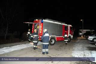 Unfall in Tiefgarage: Fahrzeuglenkerin schwerverletzt. foto-kerschi_08-03-2010unfall_tiefgarage_12.jpg