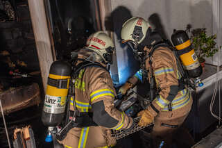 Brand in einem Mehrparteienhaus in Linz-Urfahr foke_20181127_023829.jpg