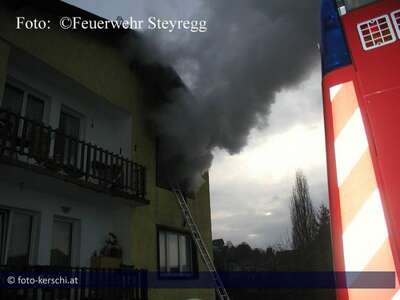 Wohnhausbrand: Ein Toter bei Brand in Steyregg 1.jpg