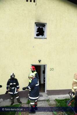 Wohnhausbrand: Ein Toter bei Brand in Steyregg foto-kerschi_11-04-2010_wohnhausbrand_12.jpg