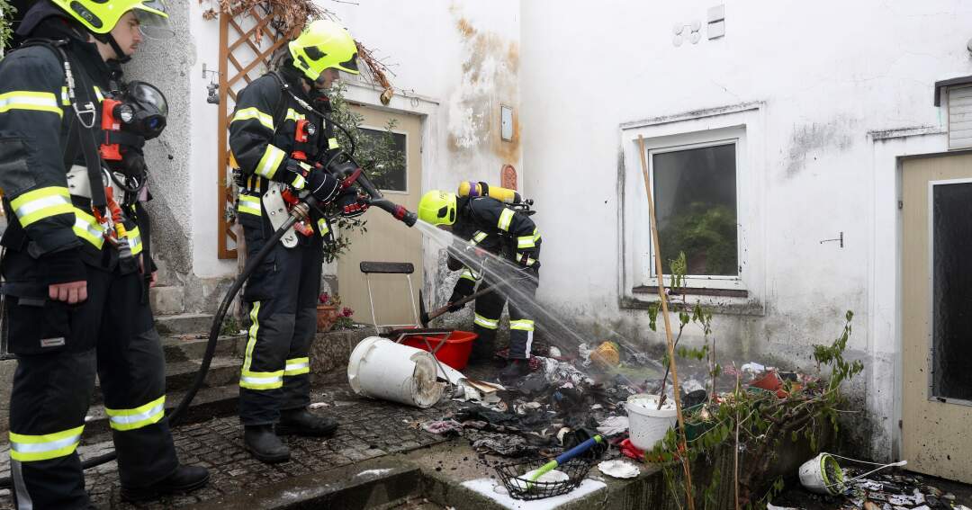 Titelbild: Brandeinsatz für die Feuerwehren in Steyr