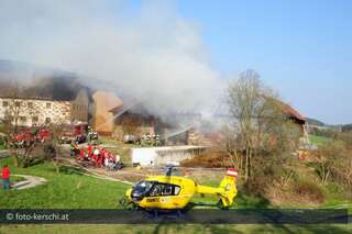 Großbrand auf Bauernhof: Landwirt verstorben foto-kerschi_17-04-2010_brand_bauernhaus_11.jpg