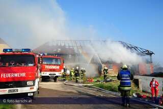 Großbrand auf Bauernhof: Landwirt verstorben foto-kerschi_17-04-2010_brand_bauernhaus_20.jpg