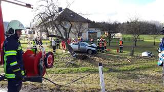 Thalheim: Schweren Verkehrsunfall mit eingeklemmter Person 06DA3912-3311-4CA1-AD3A-821394C184BA.jpeg