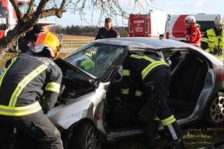Thalheim: Schweren Verkehrsunfall mit eingeklemmter Person 11BCD233-3963-49E9-9C7E-6112750994D9.jpeg